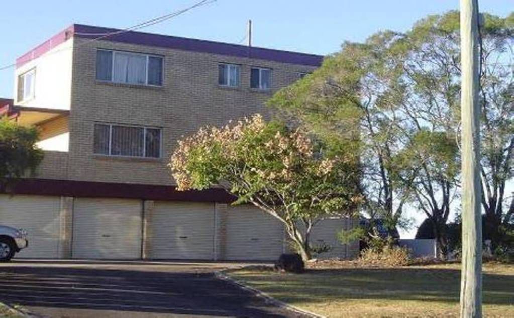 2 bedrooms Apartment / Unit / Flat in Unit 4/9 Chelmsford Avenue IPSWICH QLD, 4305