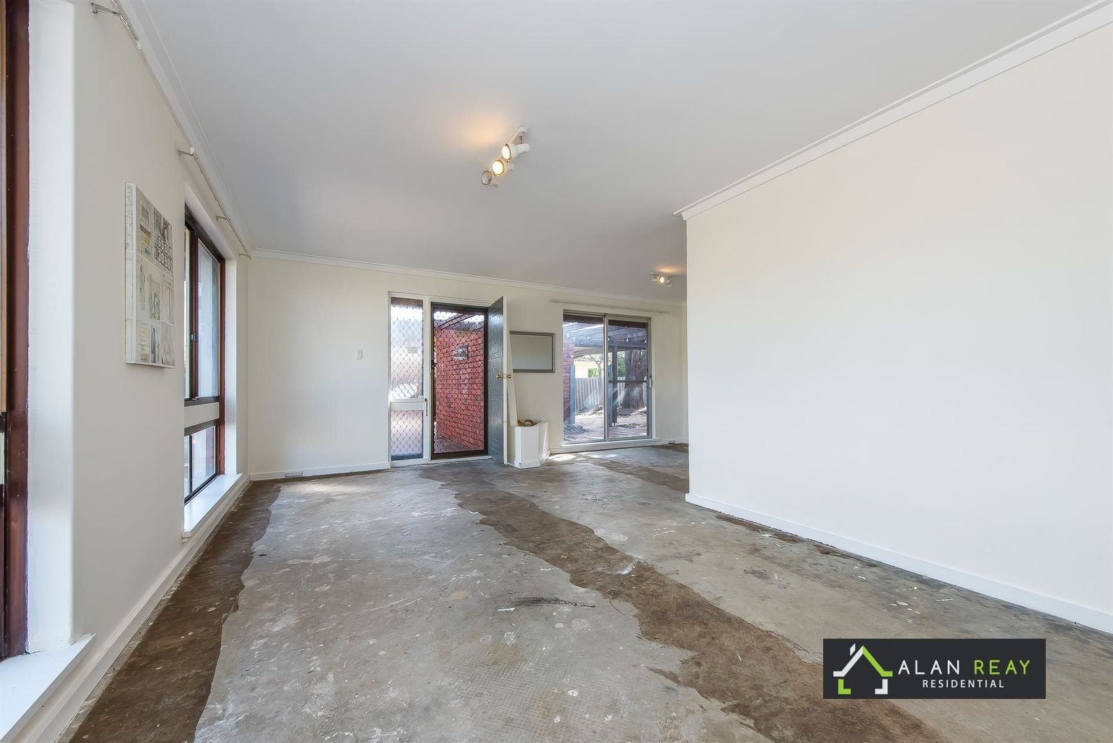 5 Abney Street, Beldon WA 6027, Image 2