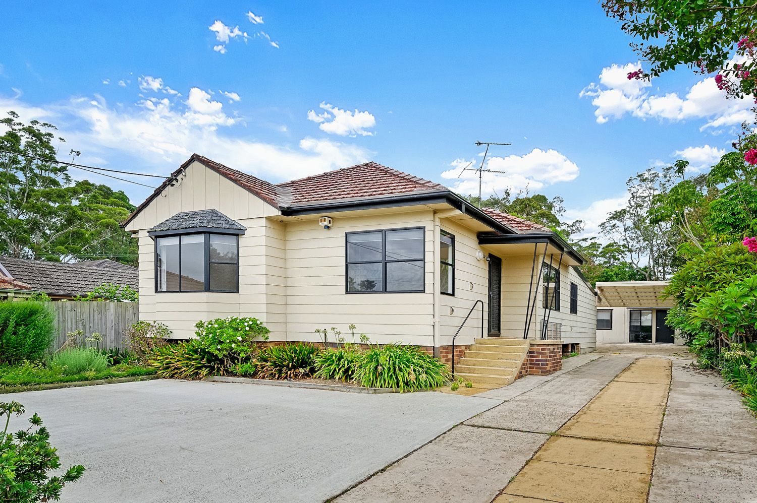 1 Wall Avenue, Asquith NSW 2077 House For Rent Domain