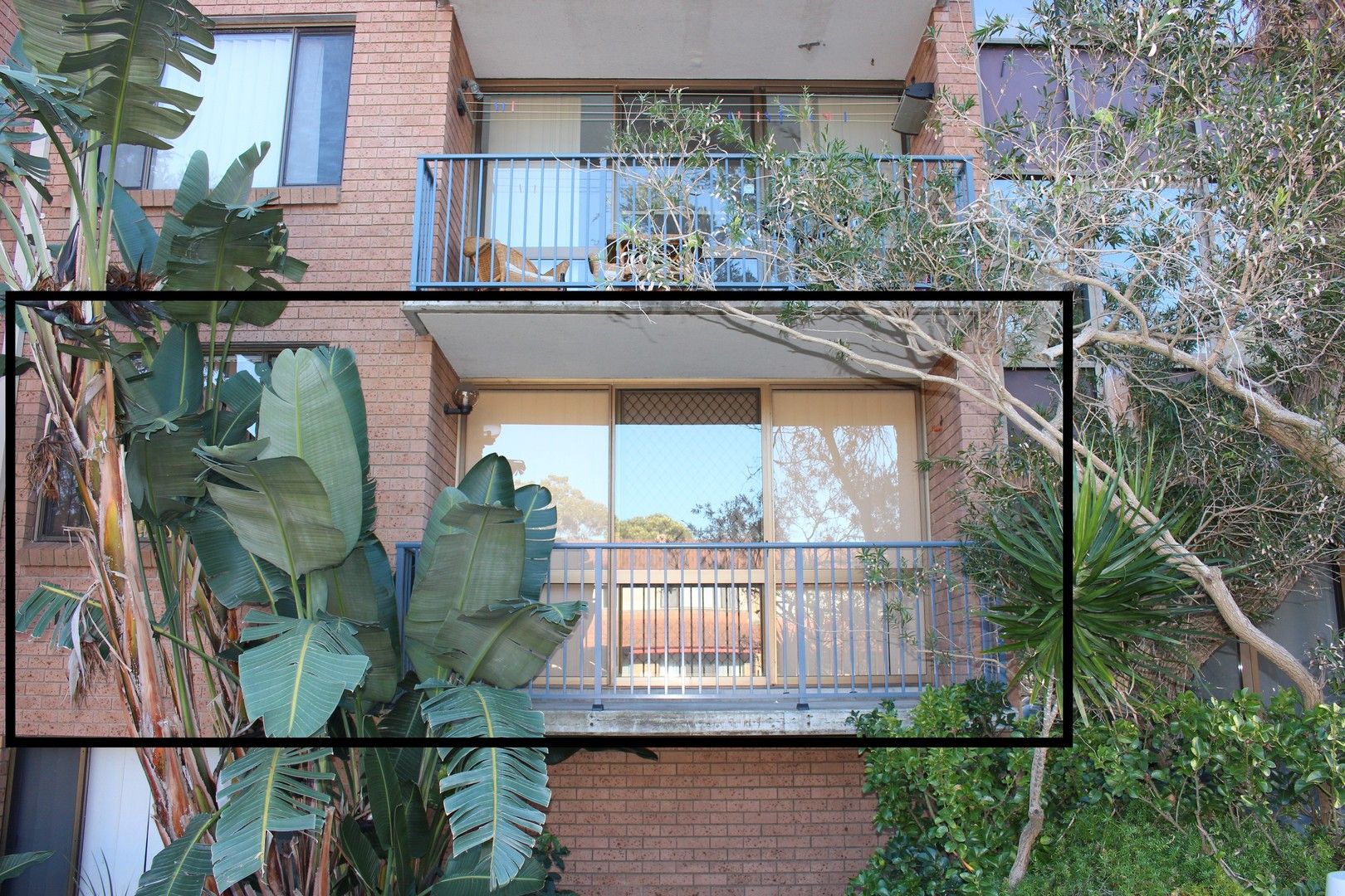 2 bedrooms House in 2/142 Railway Street COOKS HILL NSW, 2300