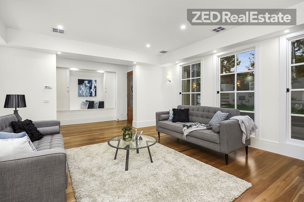 8 Mooltan Street, Travancore VIC 3032, Image 2