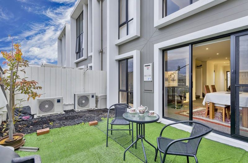 6 Bombala Street, Springvale VIC 3171 Townhouse For Rent Domain