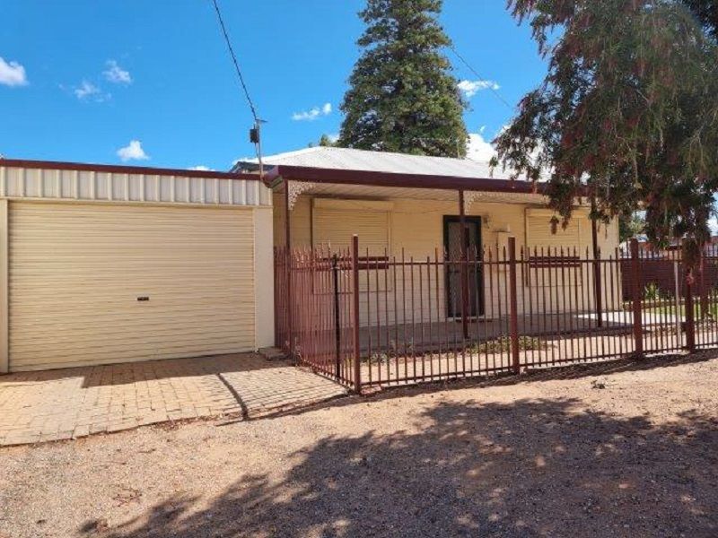 3 bedrooms House in 4 Mulhall Street PORT AUGUSTA SA, 5700