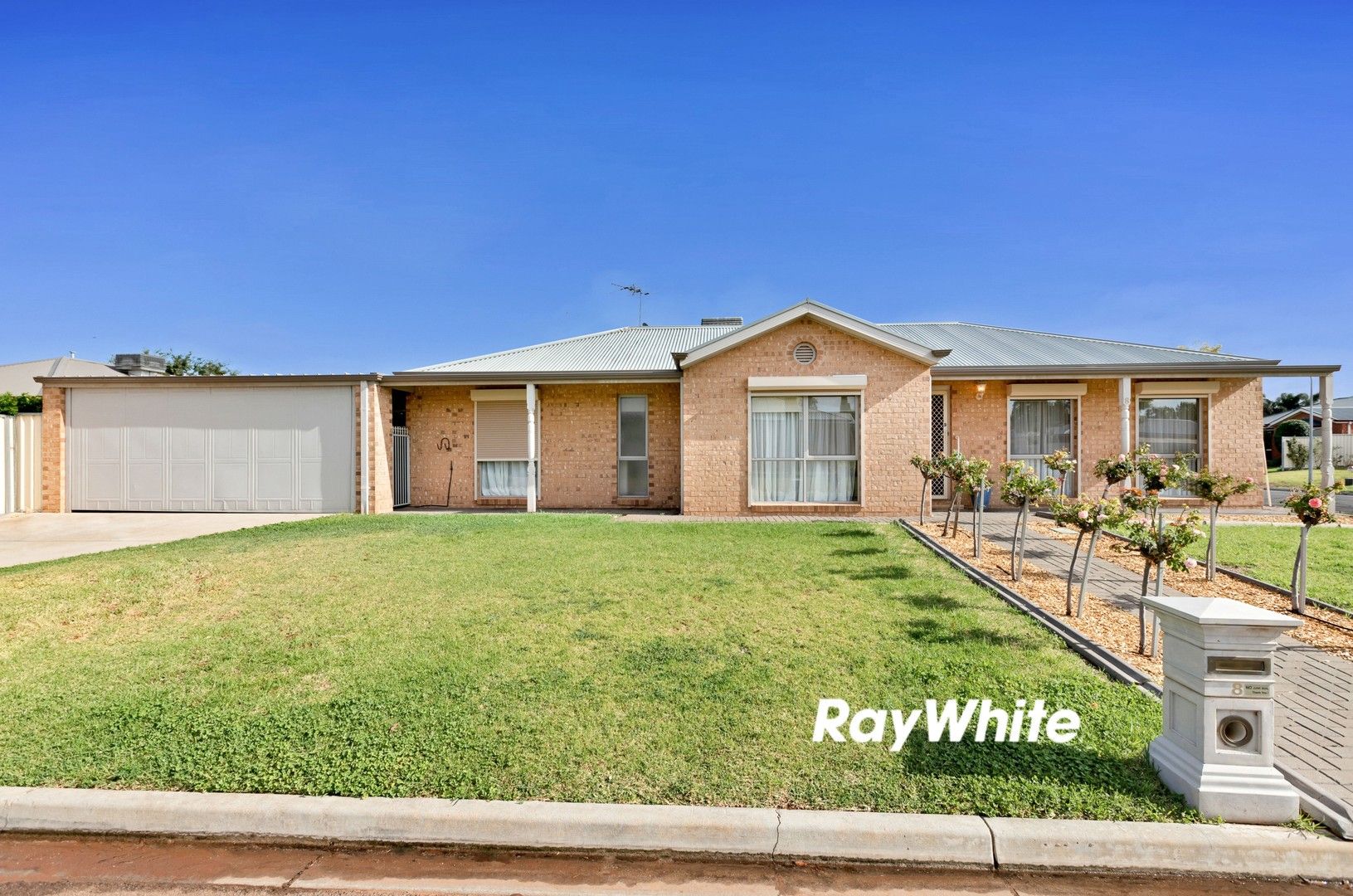 3 bedrooms House in 8 Isabelle Court MILDURA VIC, 3500