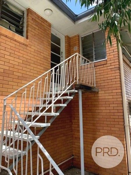 1 bedrooms Apartment / Unit / Flat in 5/36 Hunter Street WOOLOOWIN QLD, 4030