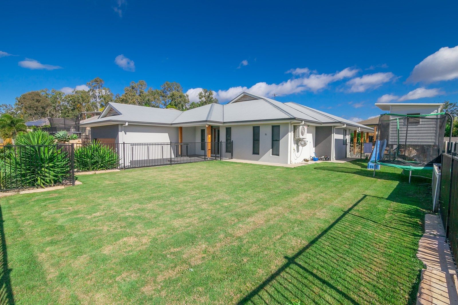 5 Dior Place, Wulkuraka QLD 4305, Image 2