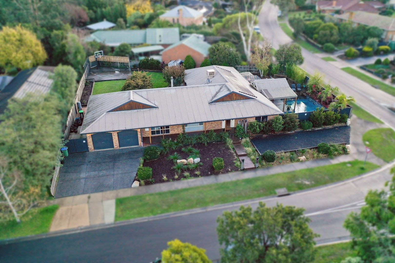 4 bedrooms House in 54 Chesterfield Road SOMERVILLE VIC, 3912