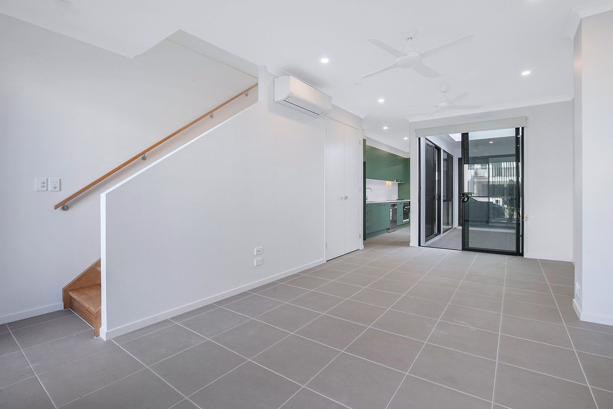 3 bedrooms Terrace in 28 Citriodora Street CARSELDINE QLD, 4034
