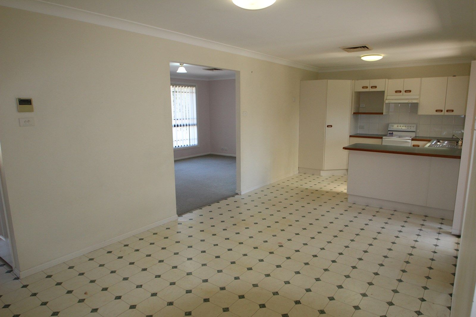 6 Mullaboy Place, Singleton NSW 2330, Image 2