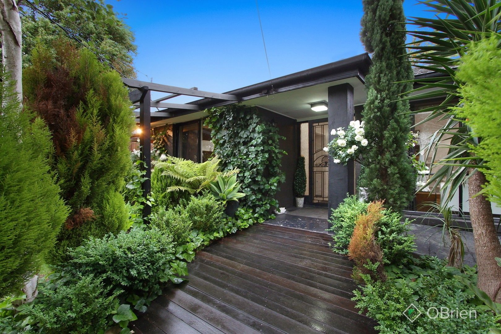 4 bedrooms House in 26 Glenview Crescent FRANKSTON VIC, 3199