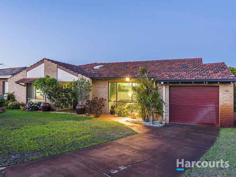 32 Oriole Street, Stirling WA 6021, Image 0