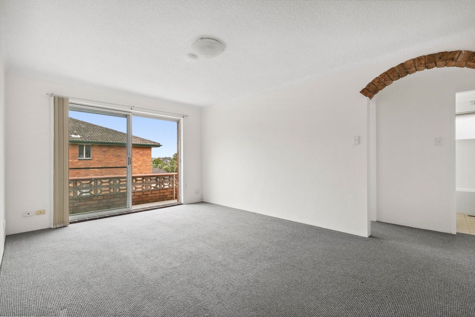 2 bedrooms Apartment / Unit / Flat in 12/102 Wyadra Avenue FRESHWATER NSW, 2096