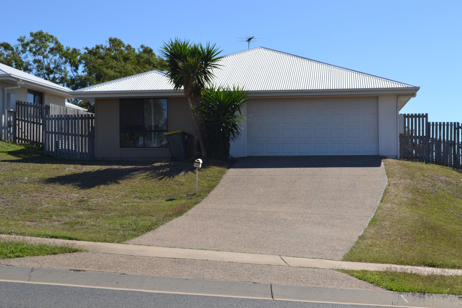 107 James St, Gracemere QLD 4702, Image 2