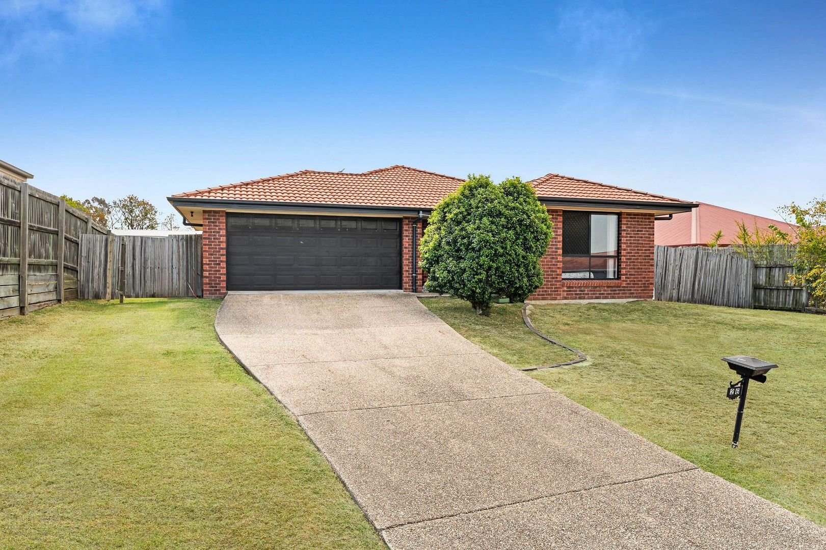 4 bedrooms House in 26 Honeyeater Place LOWOOD QLD, 4311