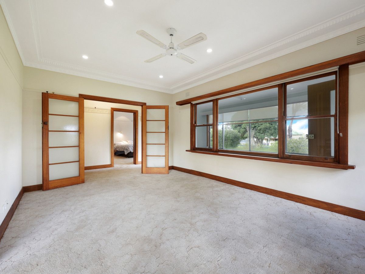 54 Spring Street, Mortlake VIC 3272, Image 2