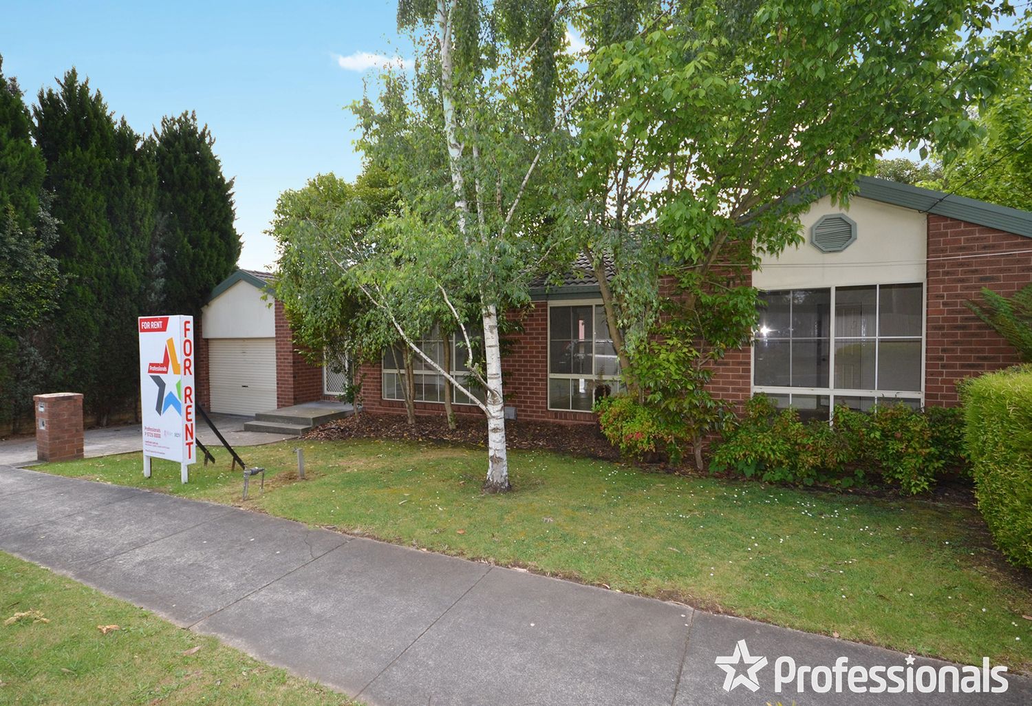 3 bedrooms House in 61 Pascoe Avenue KILSYTH VIC, 3137