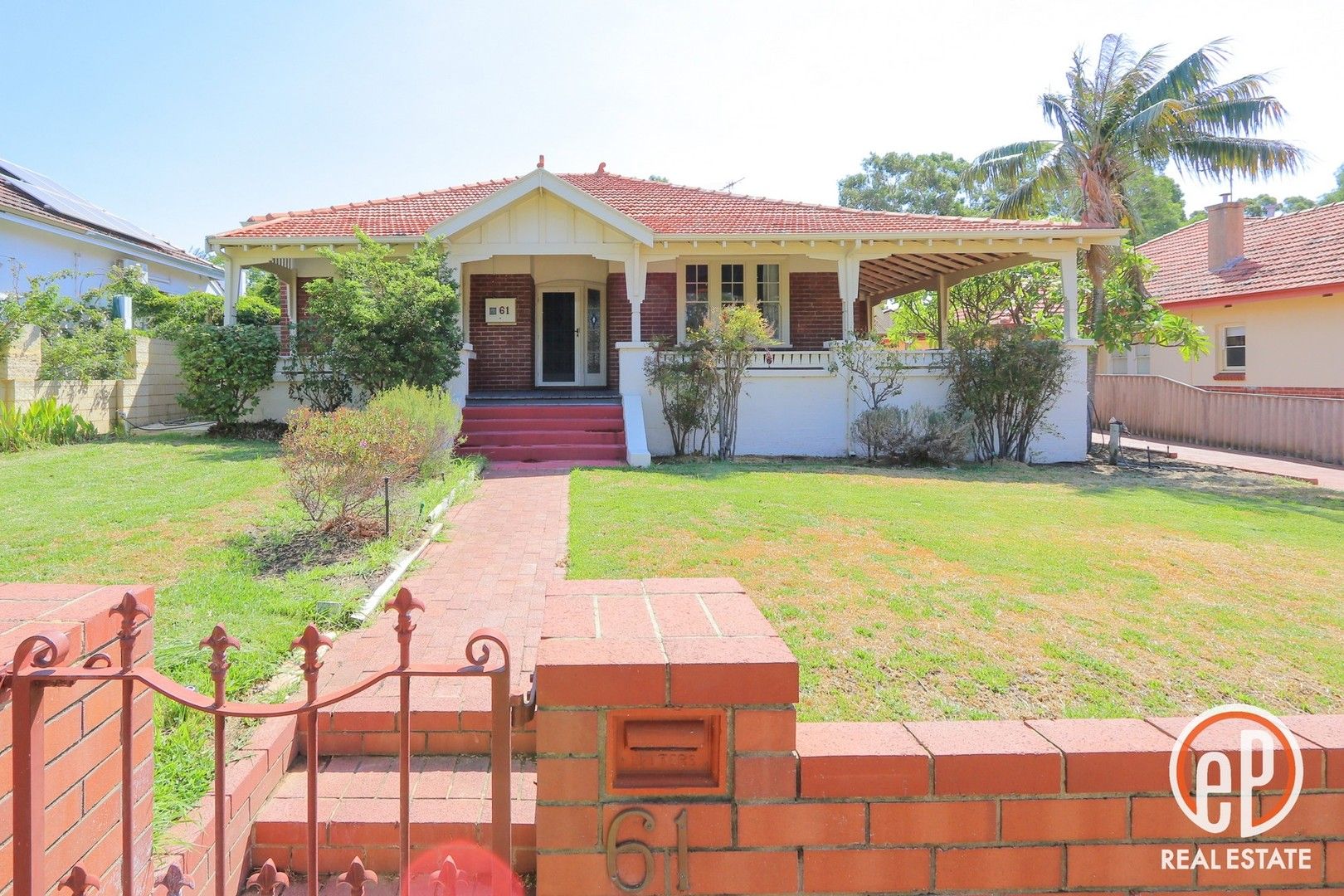 5 bedrooms House in 61 Fortescue Street EAST FREMANTLE WA, 6158