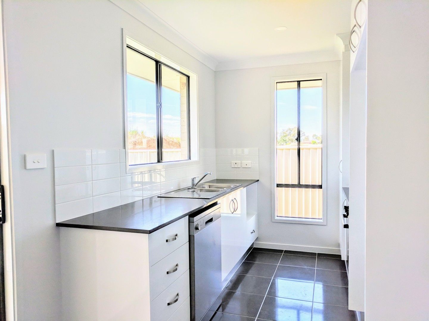 1/11A Allawah Street, Tamworth NSW 2340 Duplex For Rent Domain