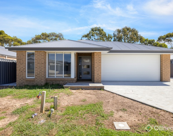 25 Eagle Avenue, Cowes VIC 3922