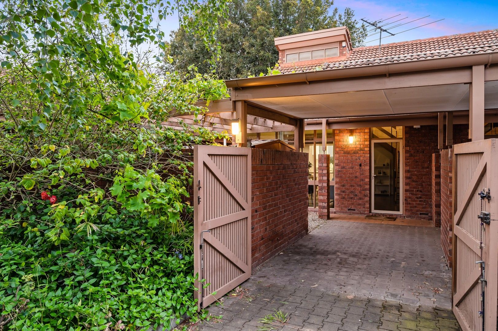 2/40 Warwick Street, Walkerville SA 5081, Image 0