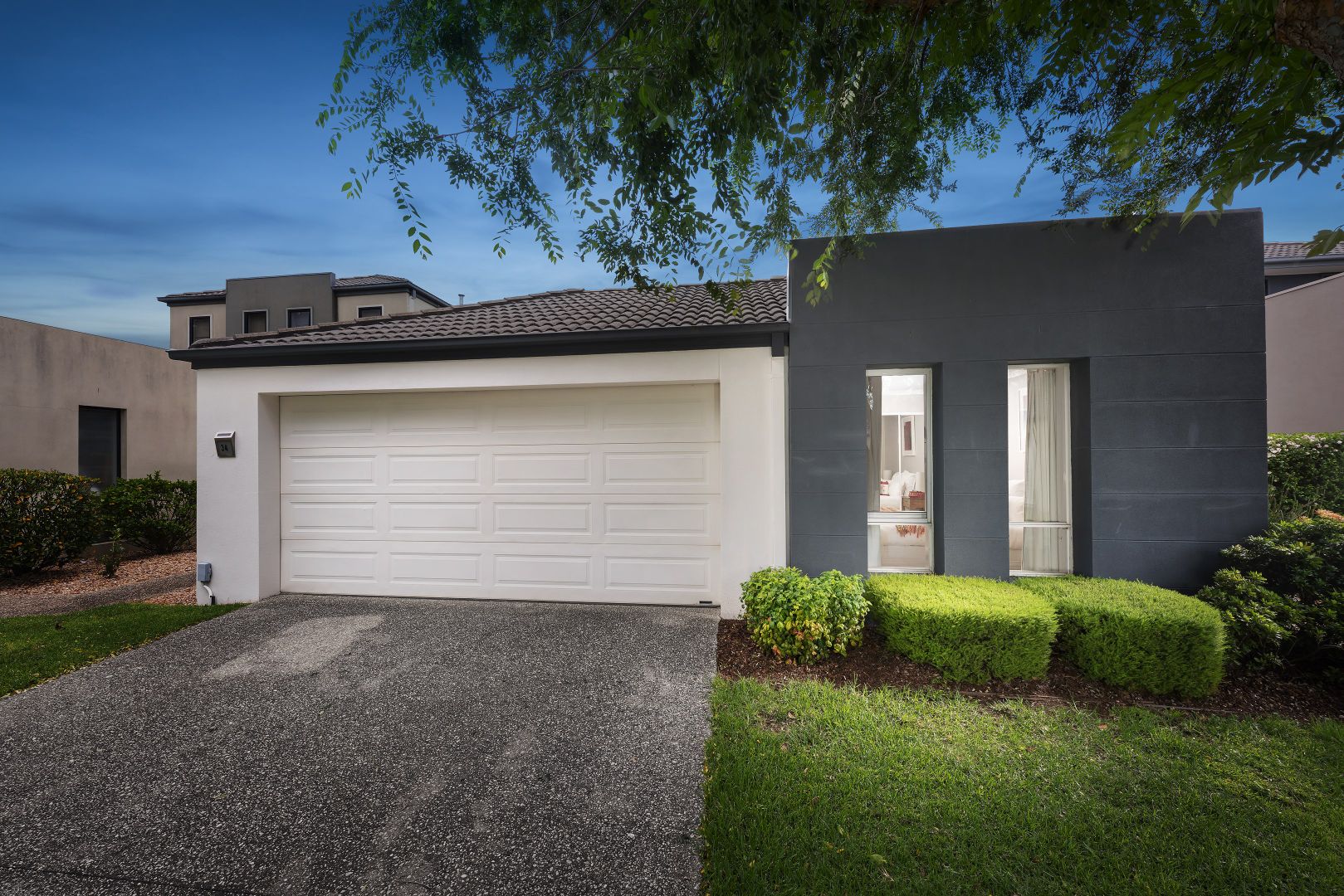 34 Sovereign Manors Crescent, Rowville Property History & Address