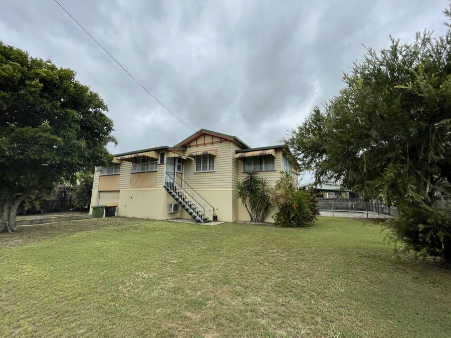 4 bedrooms House in 1 Henderson Street EAST MACKAY QLD, 4740