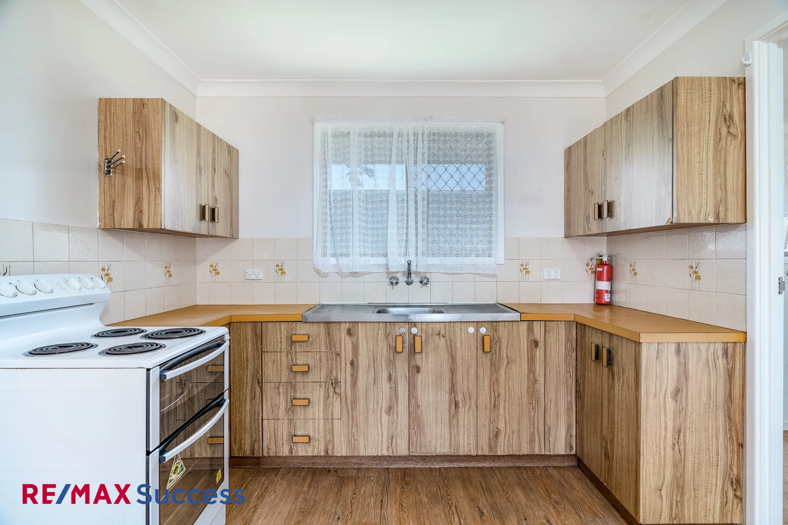 Additional image 3 of 2/208 Tor Street, Rockville QLD 4350