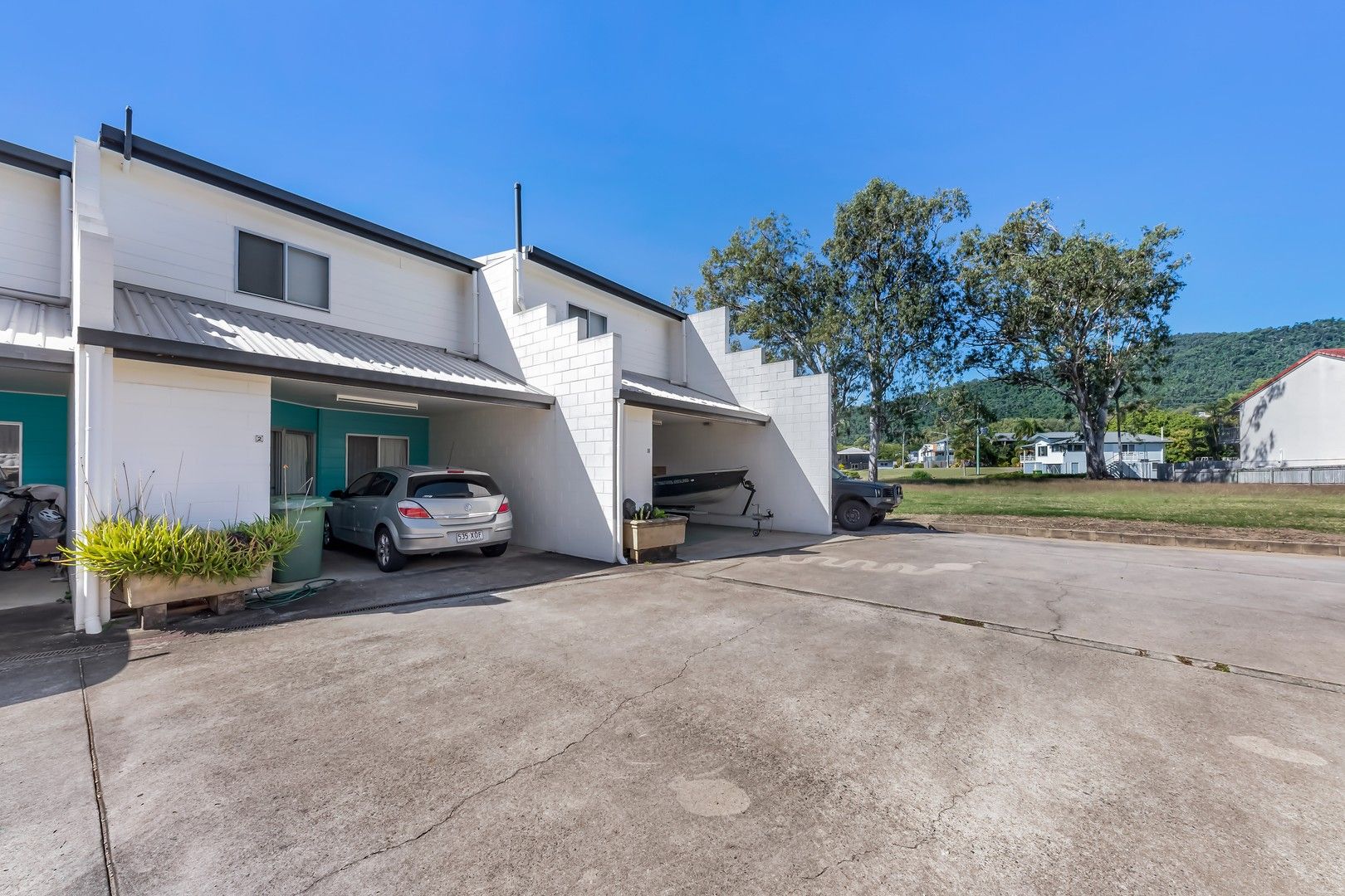 2/1 Pleasant Drive, Cannonvale QLD 4802, Image 2