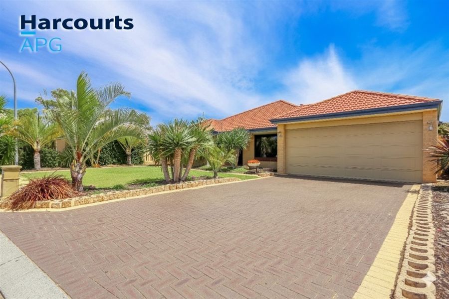 4 bedrooms House in 43 Kambany Approach DALYELLUP WA, 6230