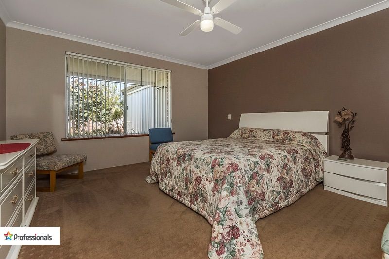 5 Halfmoon Place, Waikiki WA 6169, Image 2