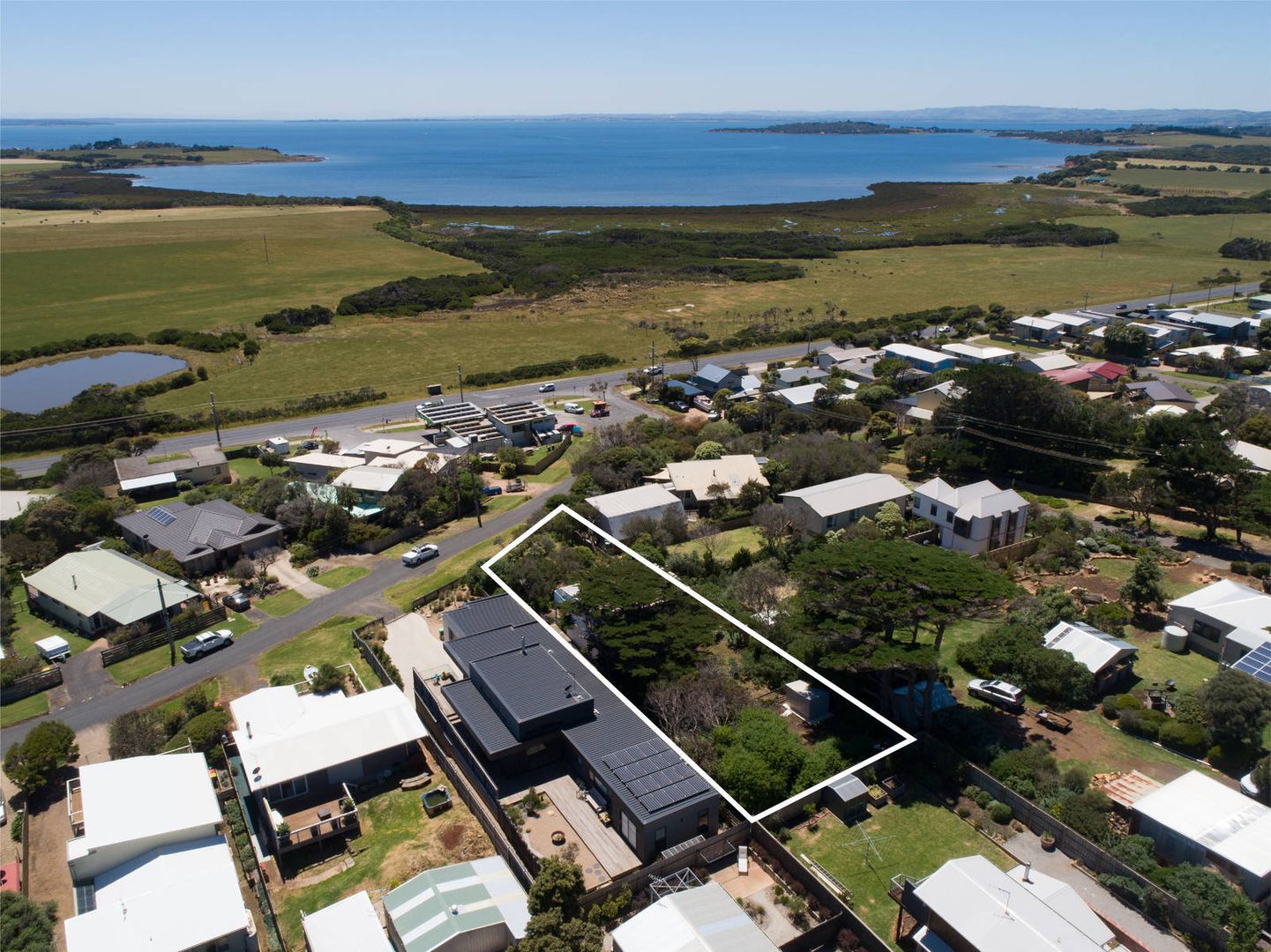 23 Bayview Avenue, Surf Beach VIC 3922, Image 2