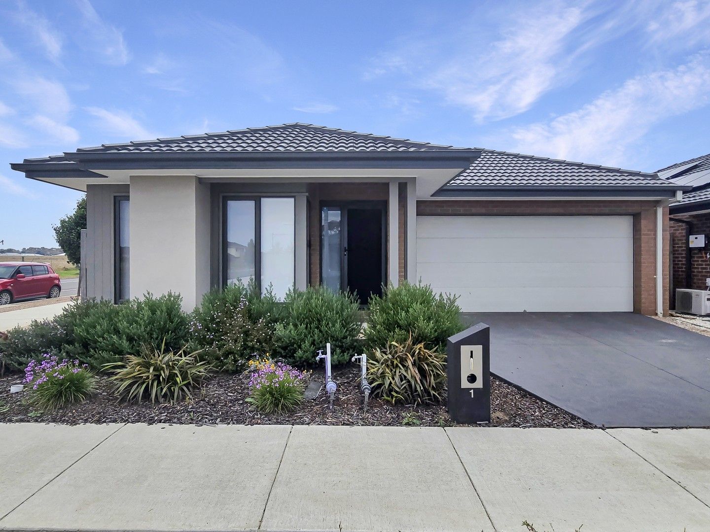 3 bedrooms House in 1 Kangaroo Way ARMSTRONG CREEK VIC, 3217