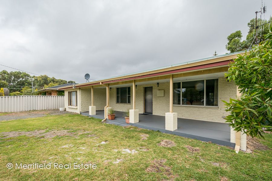 9 Maitland Avenue, Little Grove WA 6330, Image 1