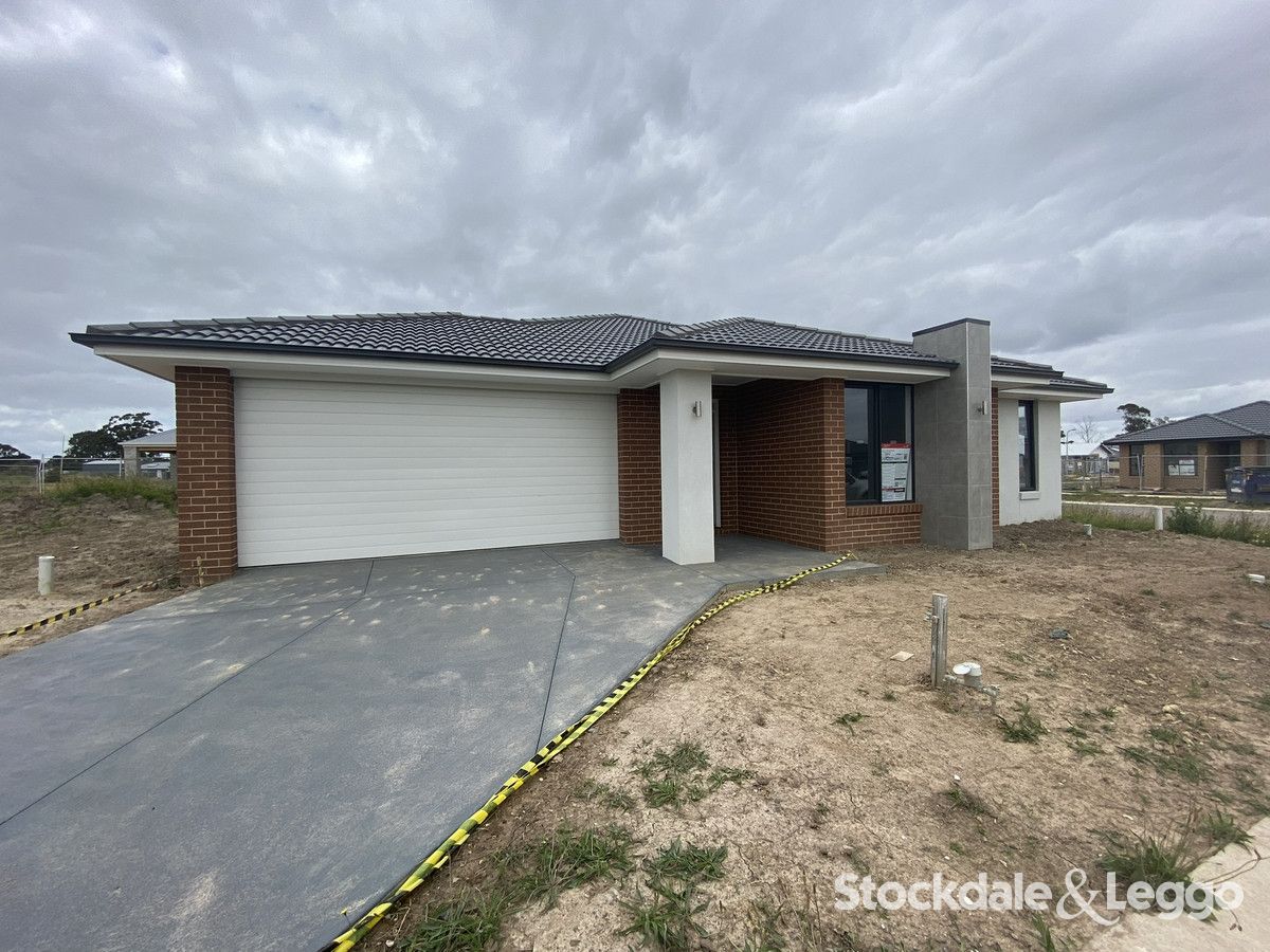 4 bedrooms House in 8 Dimitri Drive TRARALGON VIC, 3844