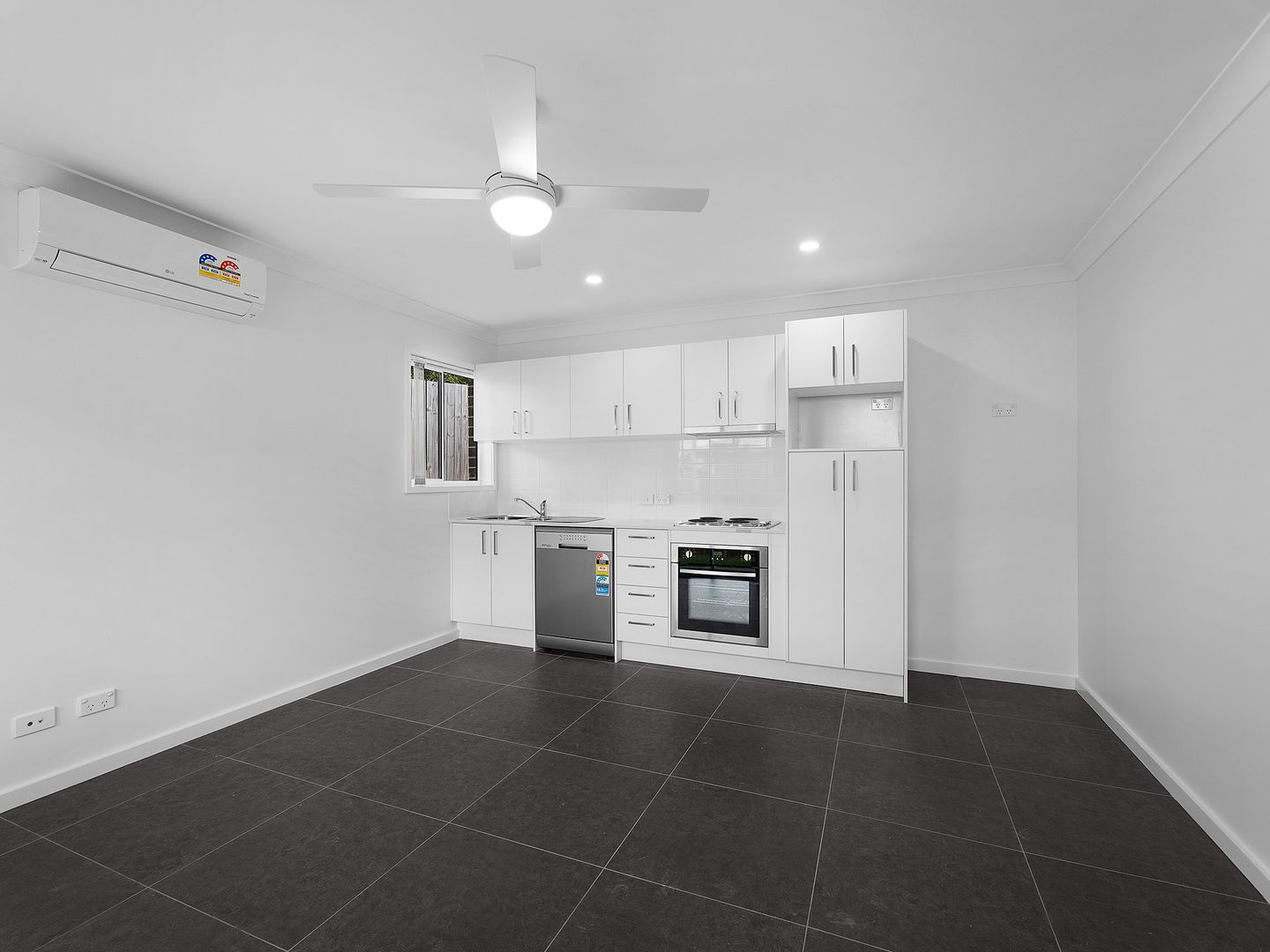 2/138A Albert Street, Bethania QLD 4205 House For Rent 450 Domain