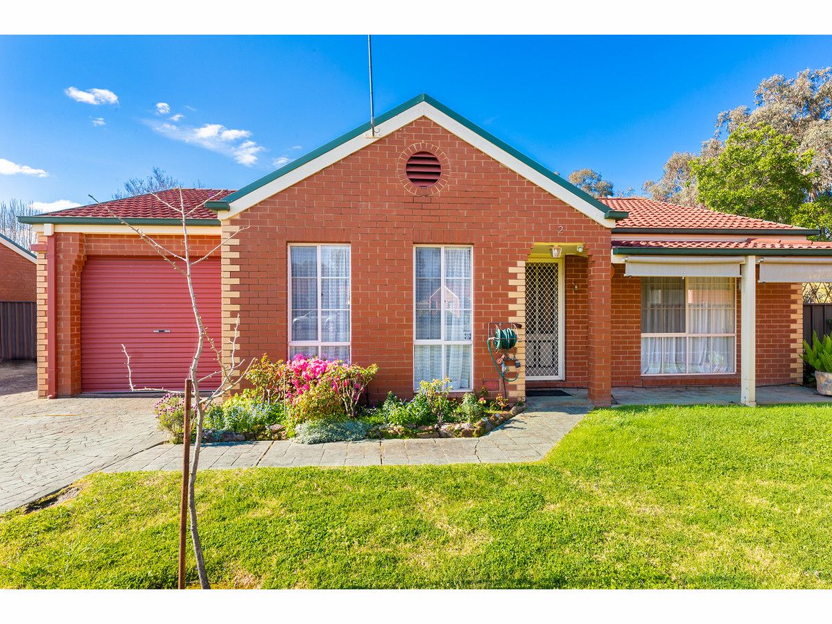 3 bedrooms Apartment / Unit / Flat in 2/14 Graetz Court LAVINGTON NSW, 2641