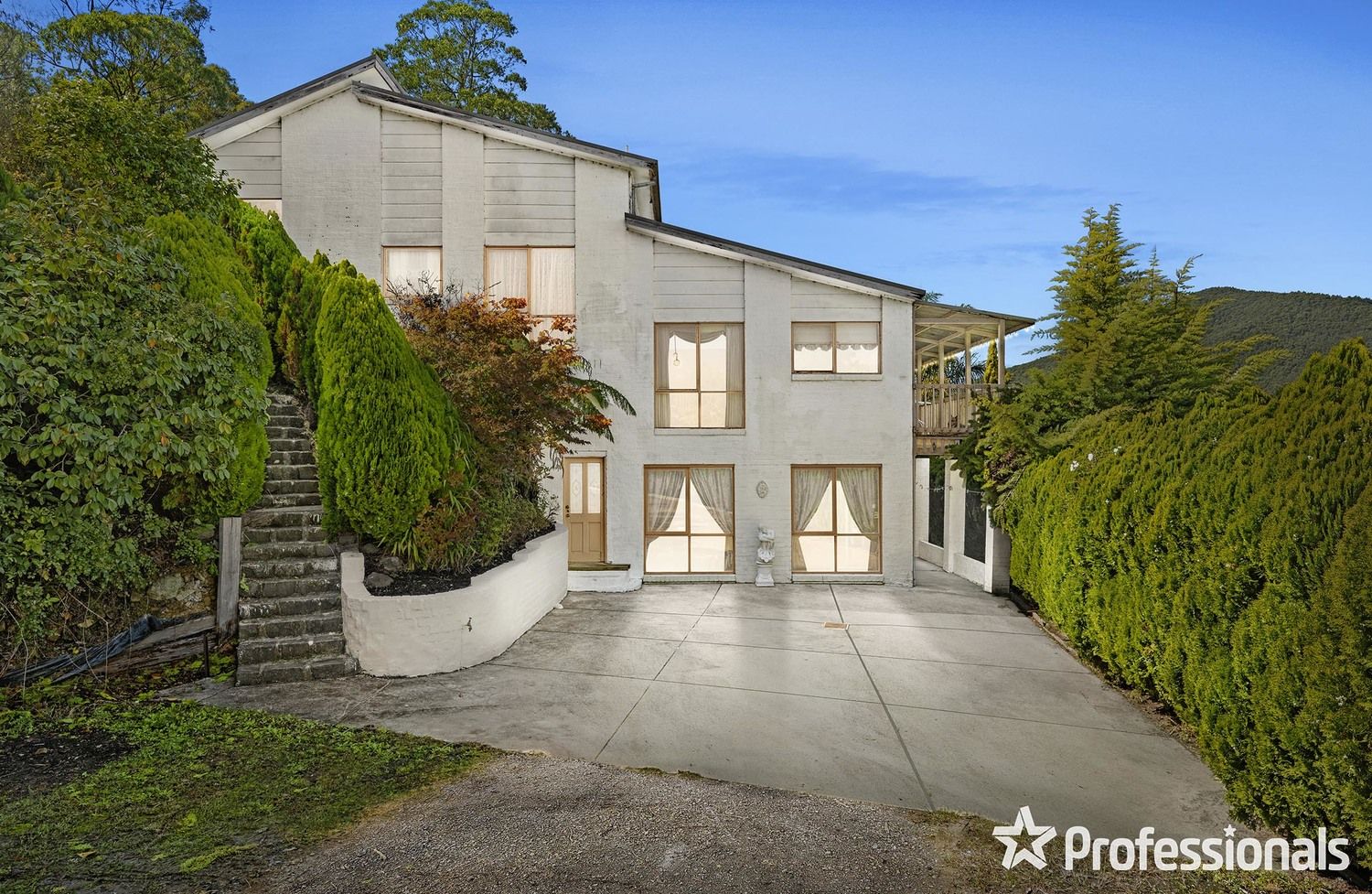 16-18 Juliet Crescent, Healesville VIC 3777, Image 0