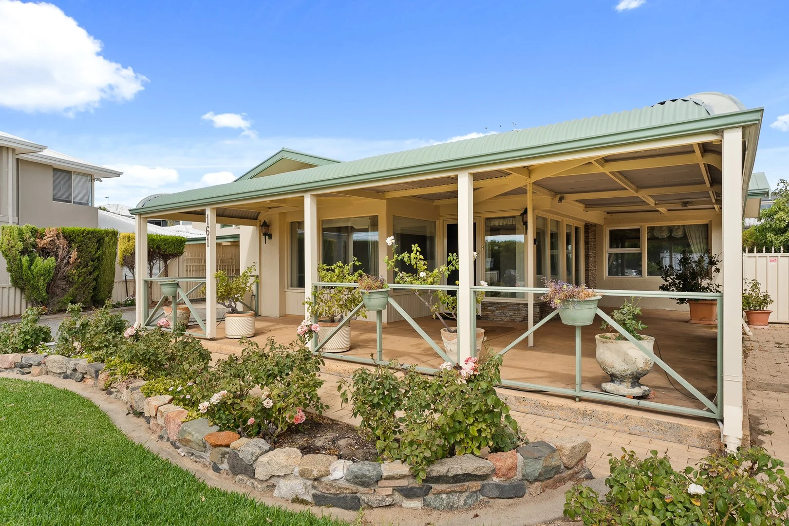161 Rockingham Beach Road, Rockingham WA 6168
