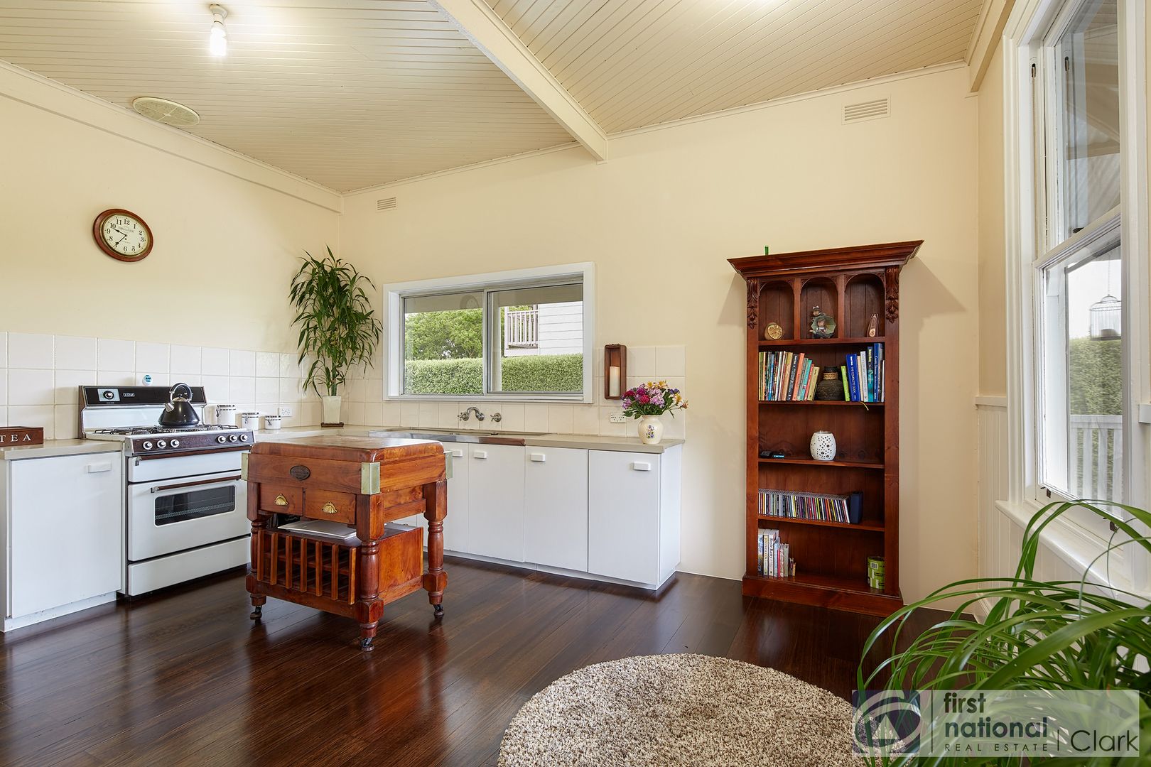 9 Lewis Street, Darnum VIC 3822, Image 2