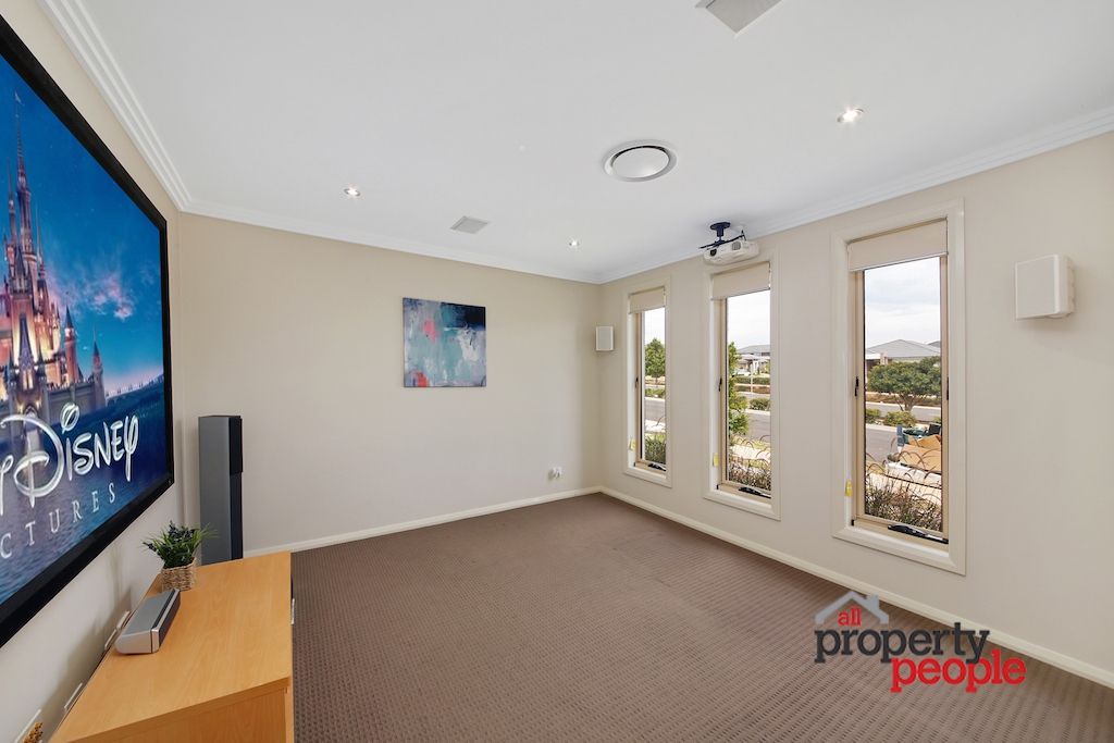 25 Buckingham Loop, Oran Park NSW 2570, Image 2