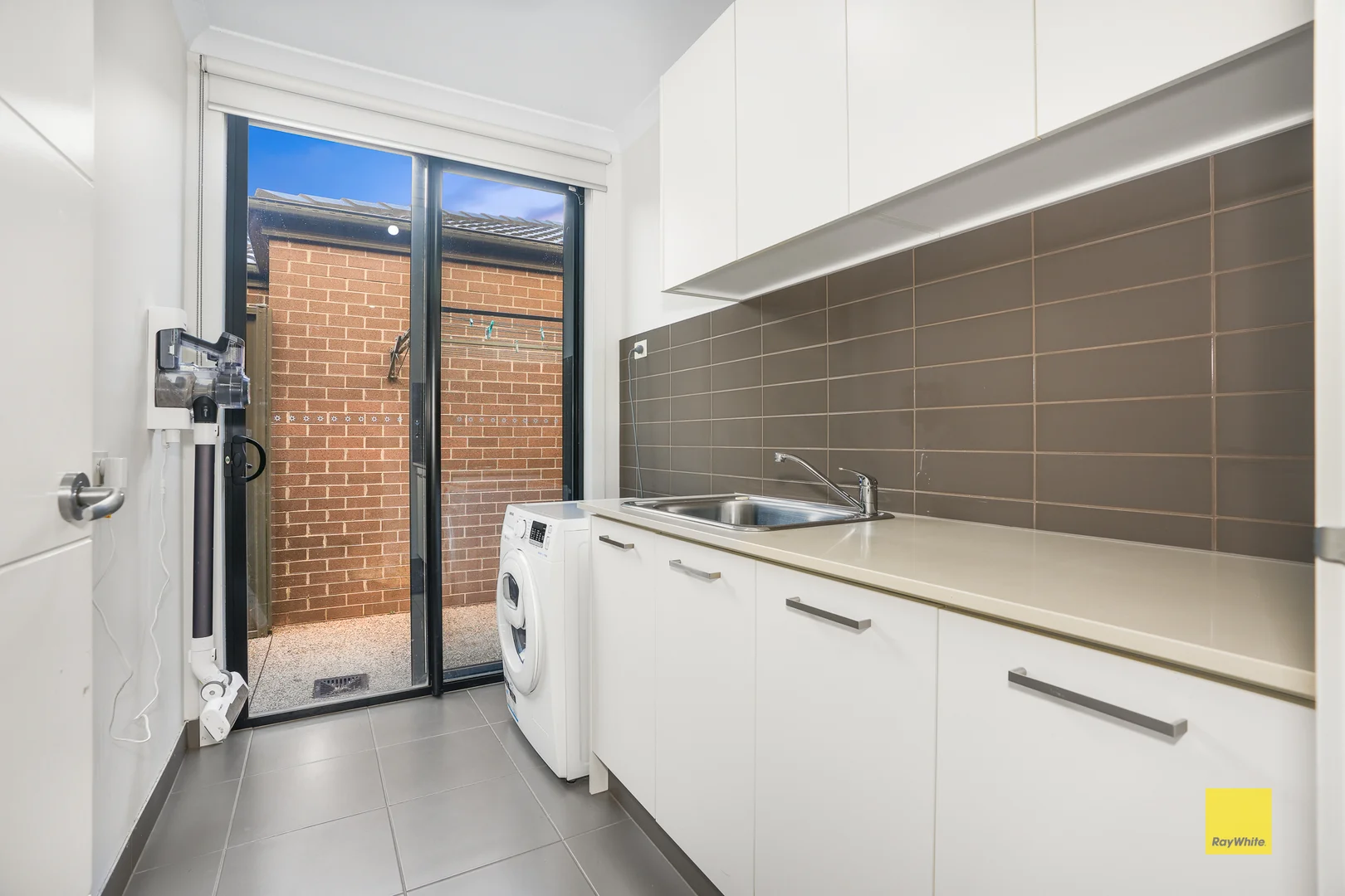 Additional image 5 of 11 Concorde Avenue, Fraser Rise VIC 3336