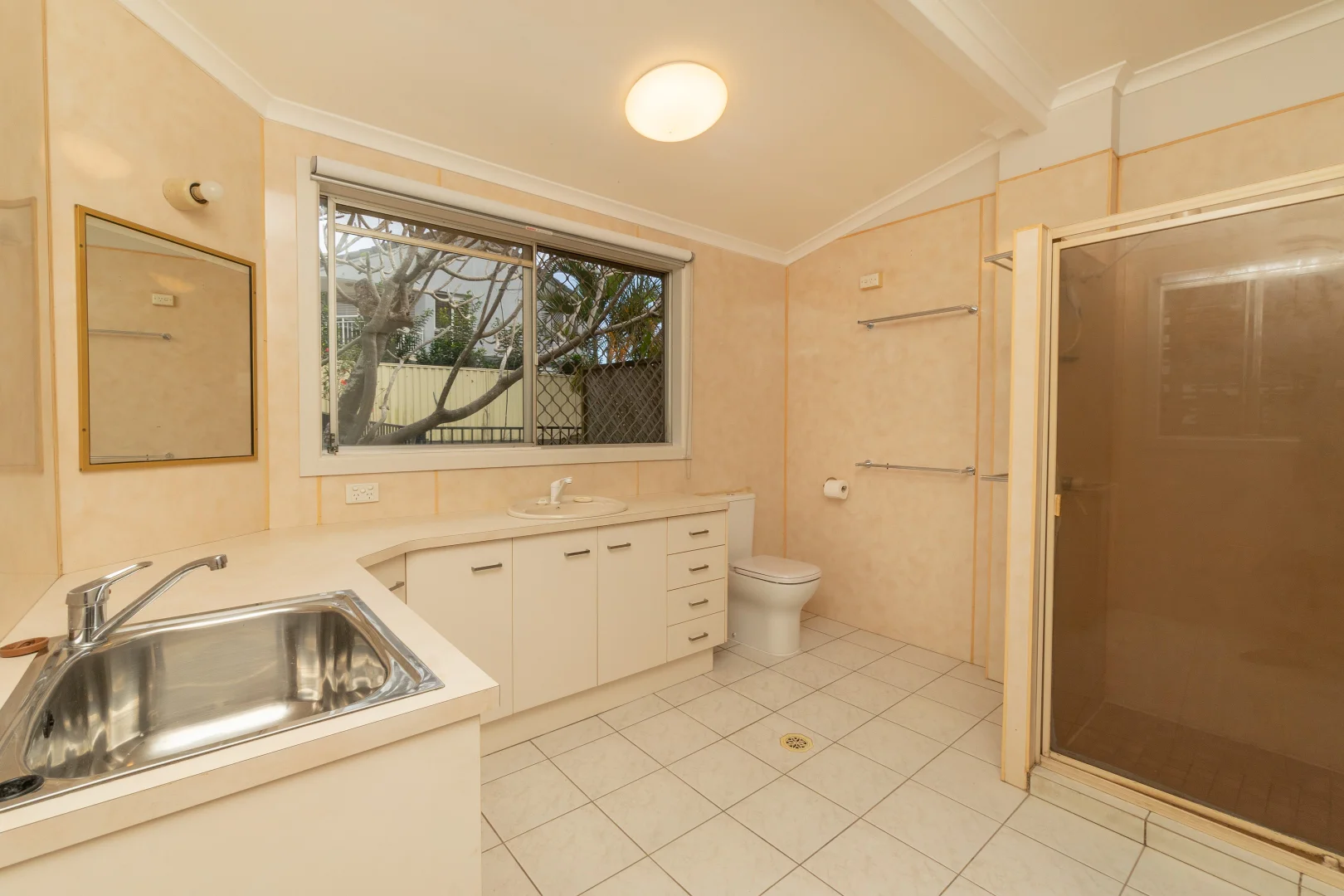 Additional image 8 of 48A Slatyer Avenue, Bundall QLD 4217