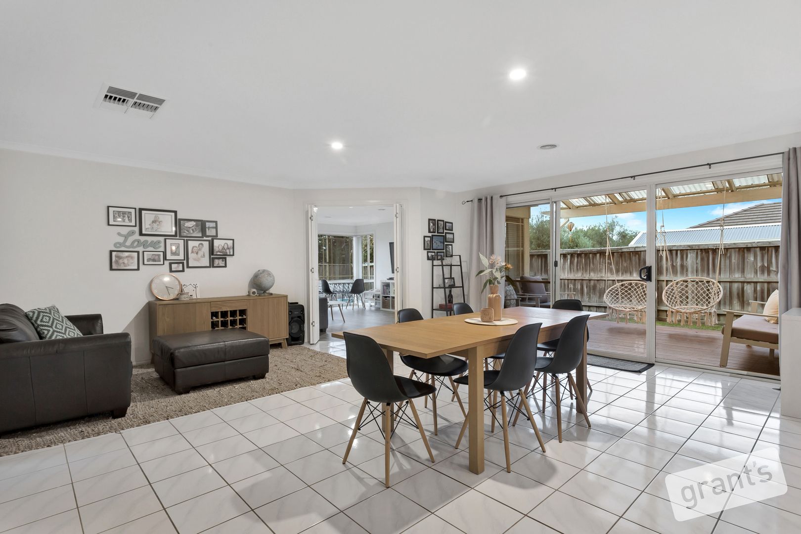 12 Ludlow Court, Beaconsfield VIC 3807, Image 2
