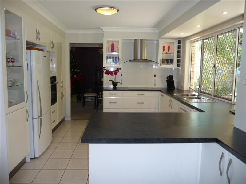 6 Picasso Place, MACKENZIE QLD 4156, Image 1