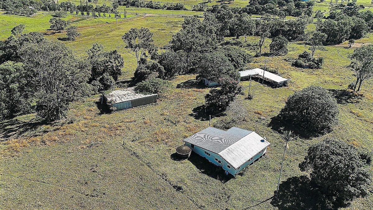 552 Hay Point Road, Alligator Creek QLD 4740, Image 2