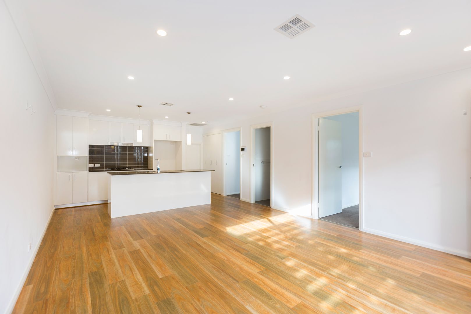 4/4 Skewes Street, Casey ACT 2913, Image 1