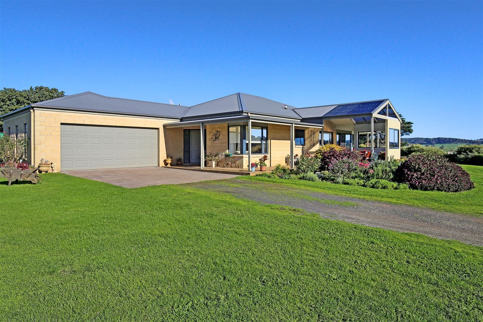 335 Leongatha Yarragon Road, Wooreen Property History & Address