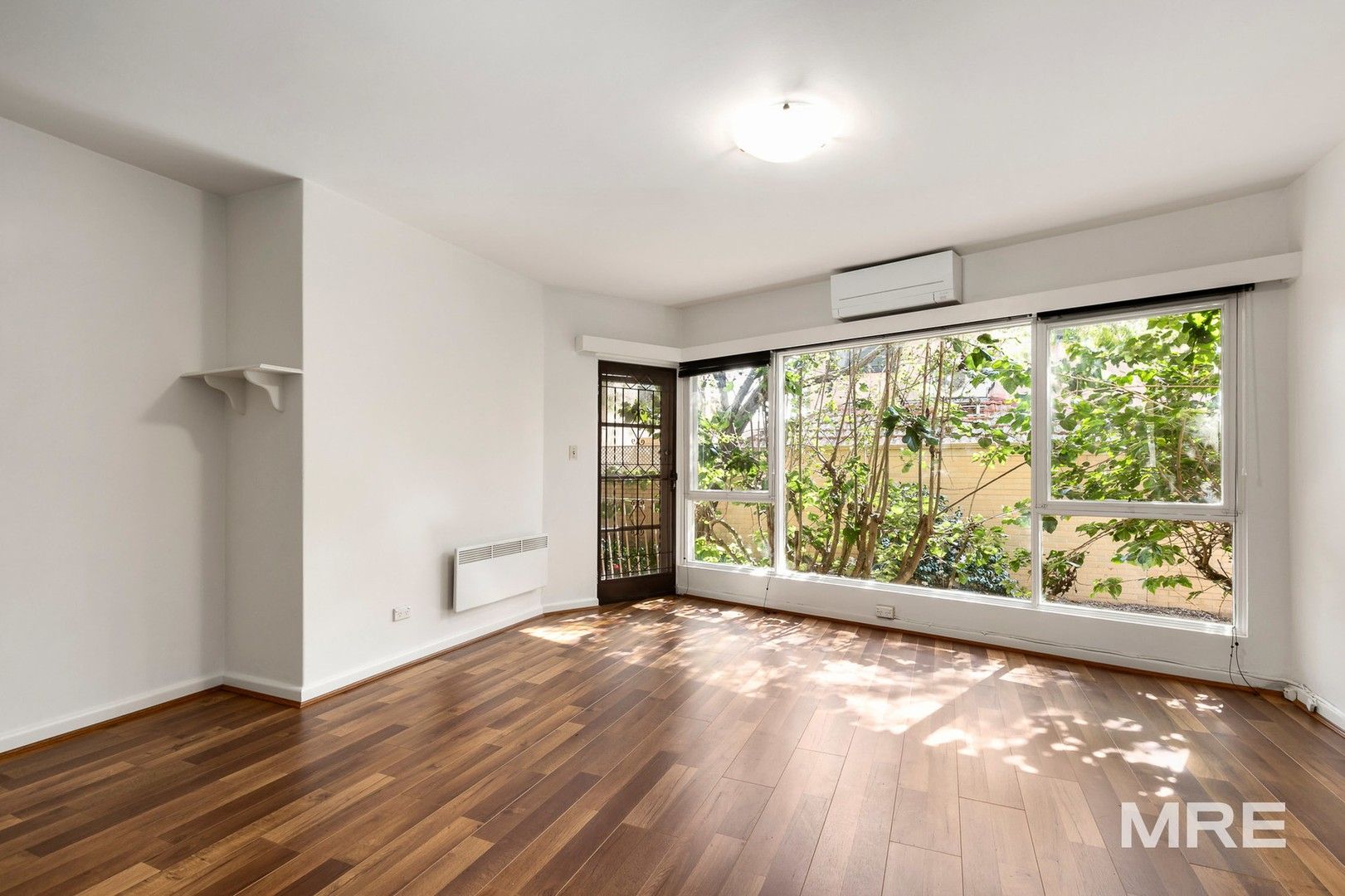 2 bedrooms Apartment / Unit / Flat in 4/352 Auburn Road HAWTHORN VIC, 3122