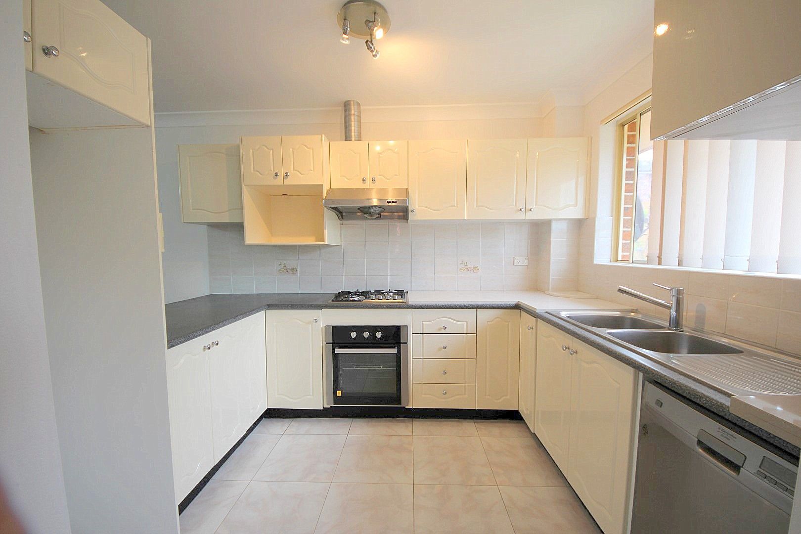 25/18-22 Conway Road, Bankstown NSW 2200, Image 2