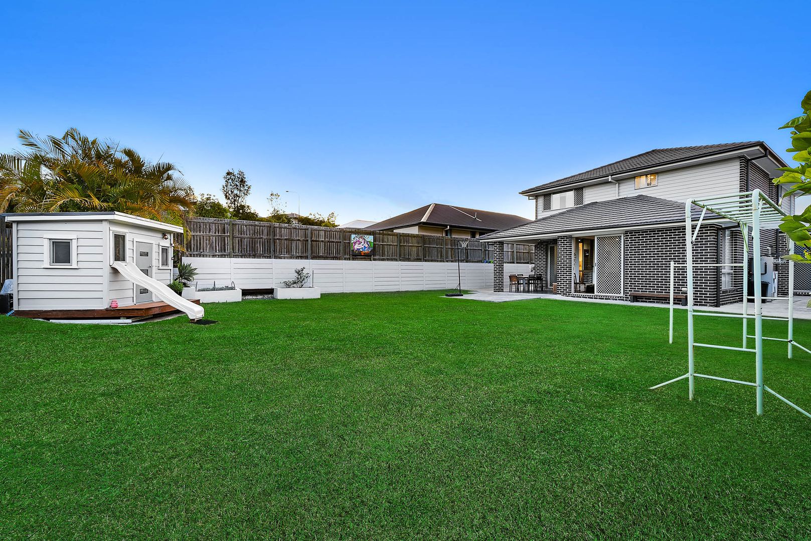 49 Kangaroo Crescent, Springfield Lakes QLD 4300, Image 2